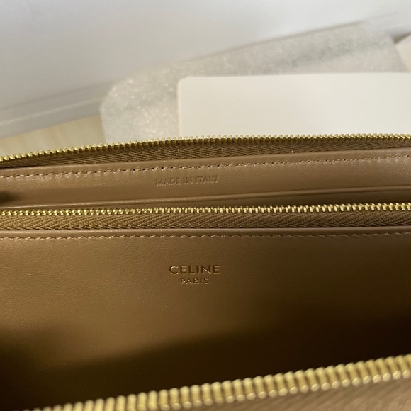 Celine women’s zippered wallet - Picture 12 of 15